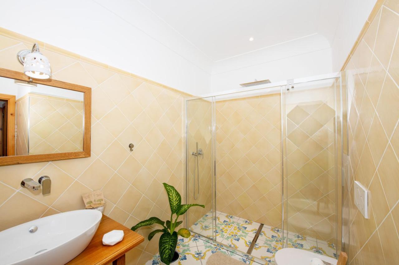 La Borragine Rooms Positano Exterior foto