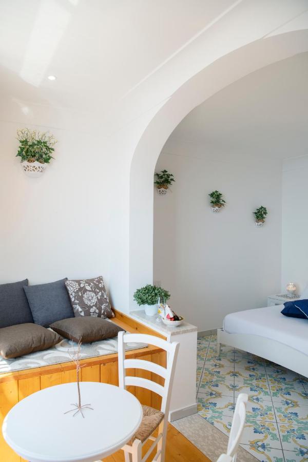 La Borragine Rooms Positano Exterior foto
